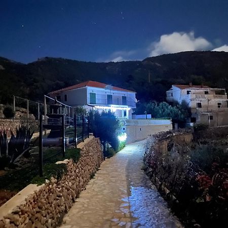 Apartments Suho Komiža מראה חיצוני תמונה