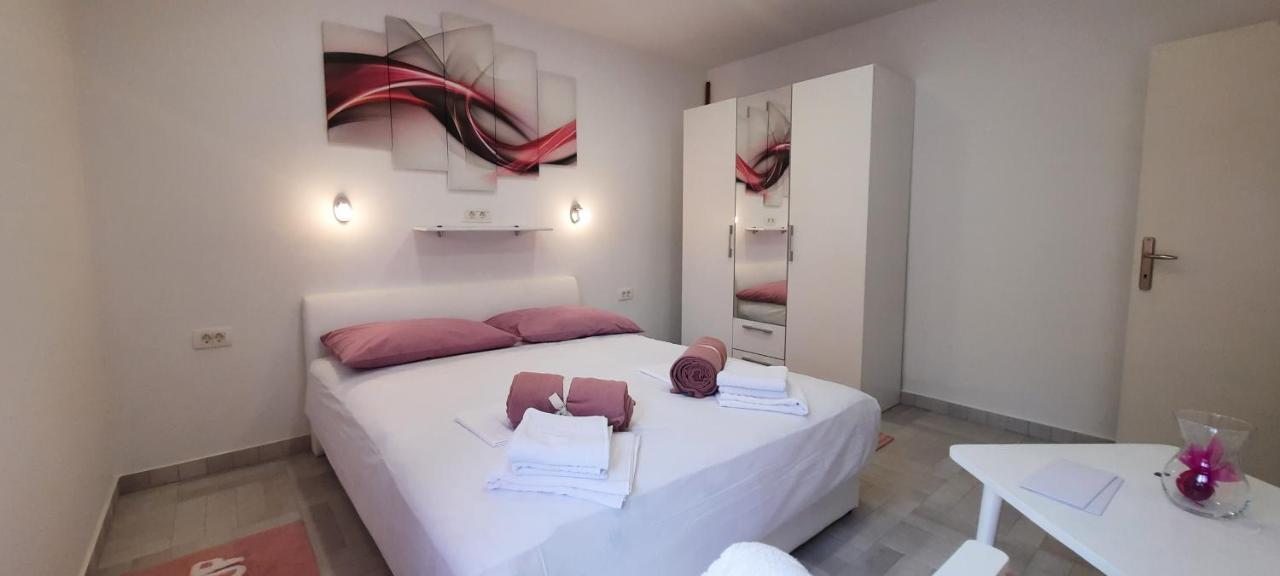 Apartments Suho Komiža מראה חיצוני תמונה