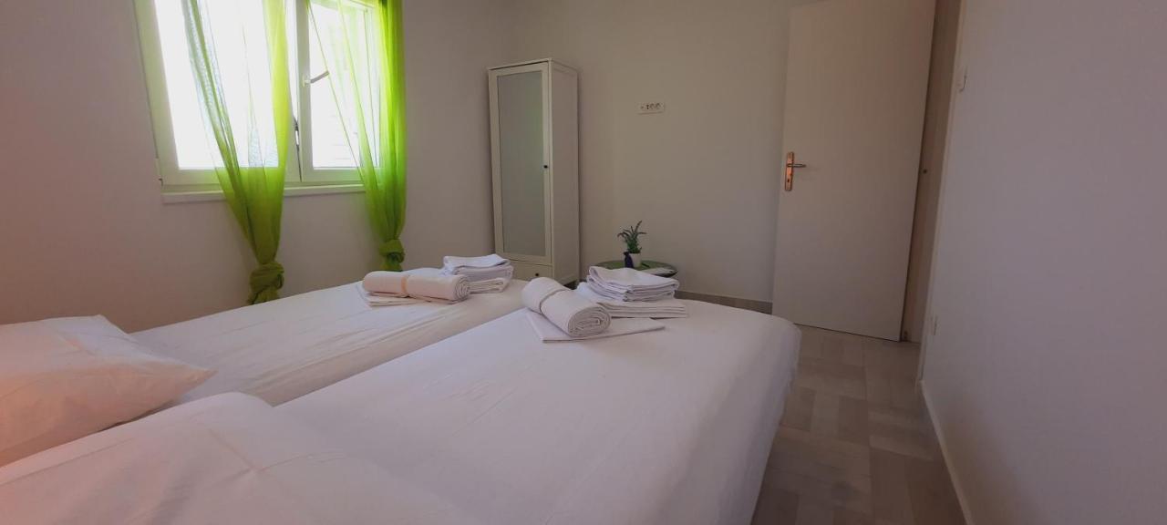 Apartments Suho Komiža מראה חיצוני תמונה