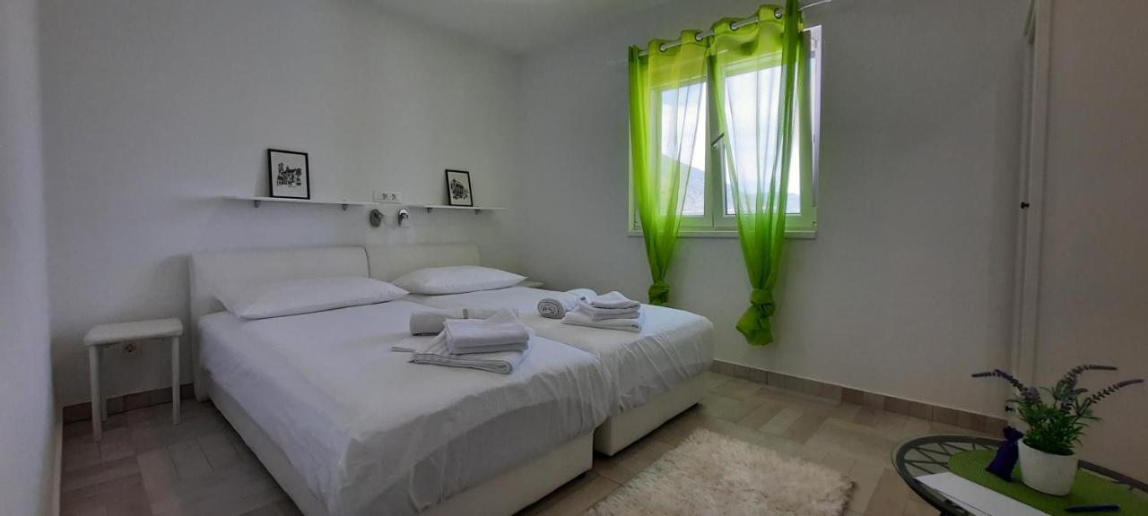 Apartments Suho Komiža מראה חיצוני תמונה