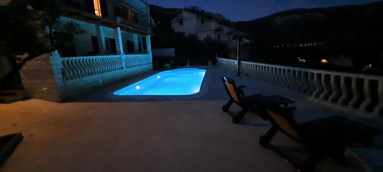 Apartments Suho Komiža מראה חיצוני תמונה