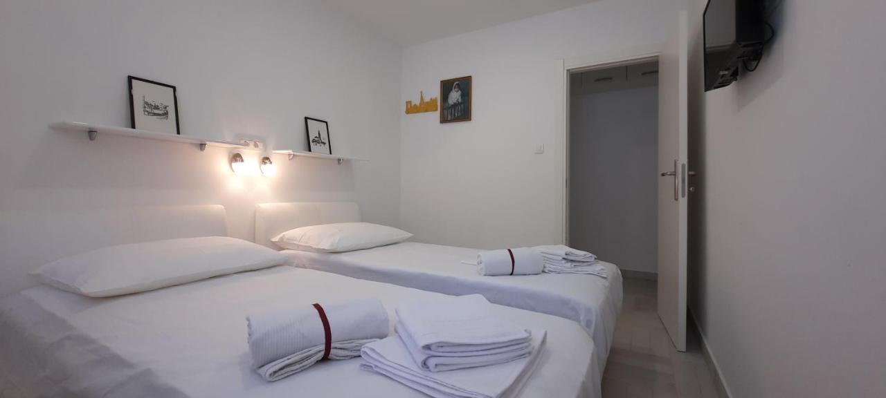 Apartments Suho Komiža מראה חיצוני תמונה