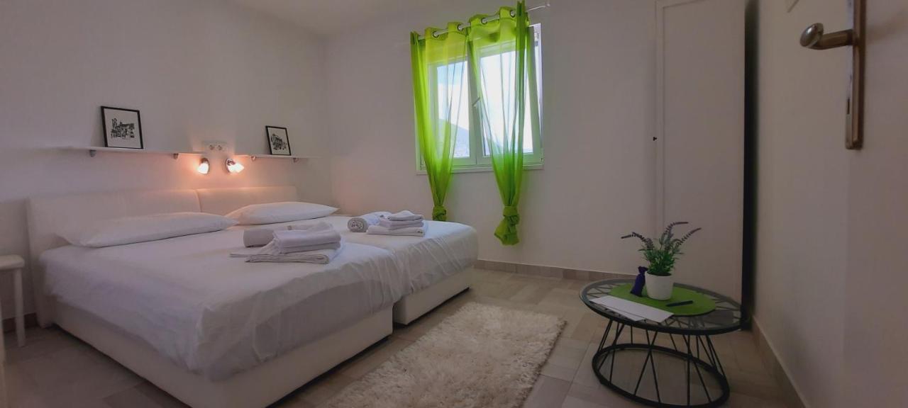 Apartments Suho Komiža מראה חיצוני תמונה